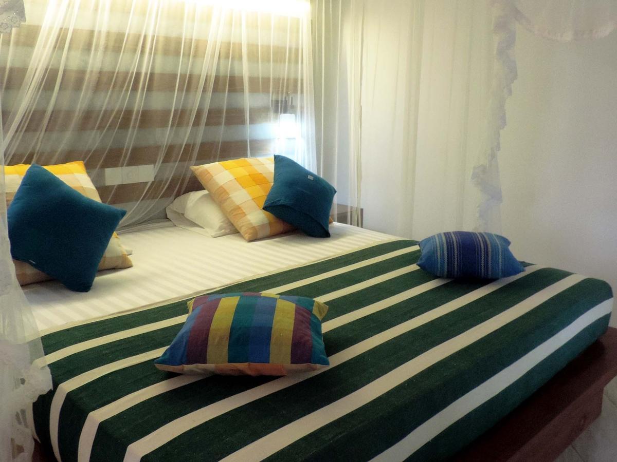 Primrose Guest House ウナワトゥナ エクステリア 写真