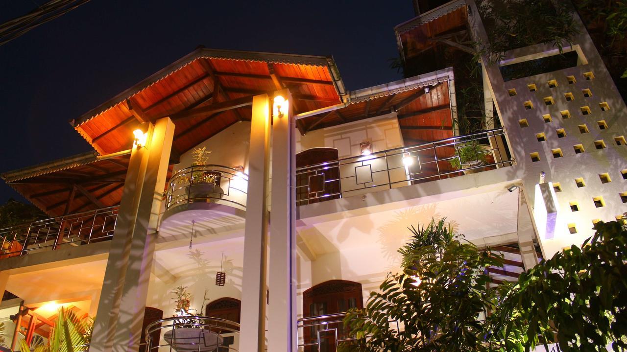 Primrose Guest House ウナワトゥナ エクステリア 写真