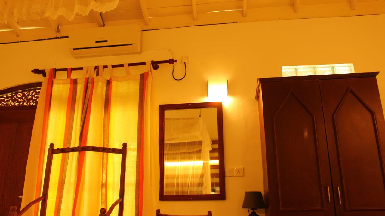 Primrose Guest House ウナワトゥナ エクステリア 写真